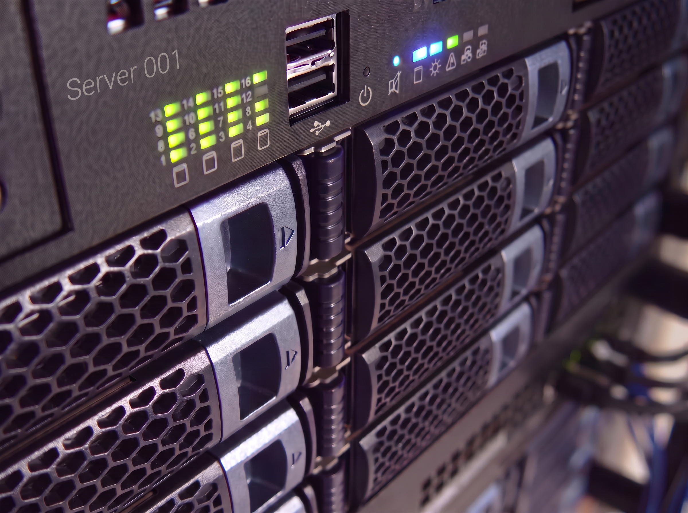 fotografia-server-network-cloud- (lovable-AI 10 sept 2026)
